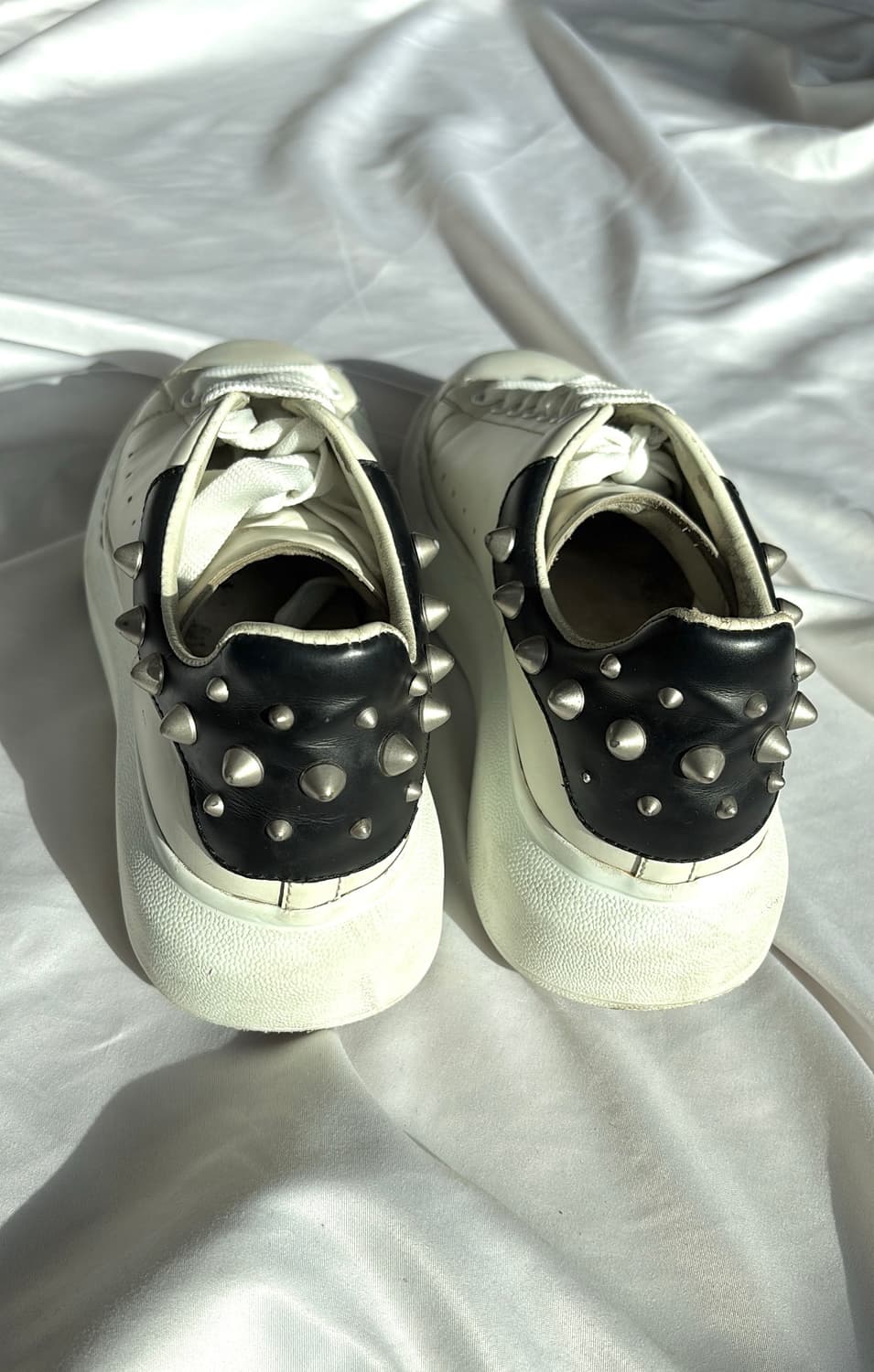 Oversized Stud Sneakers 상품이미지2