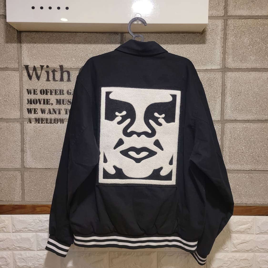 오베이 아이콘 바시티 자켓 M 상품이미지1