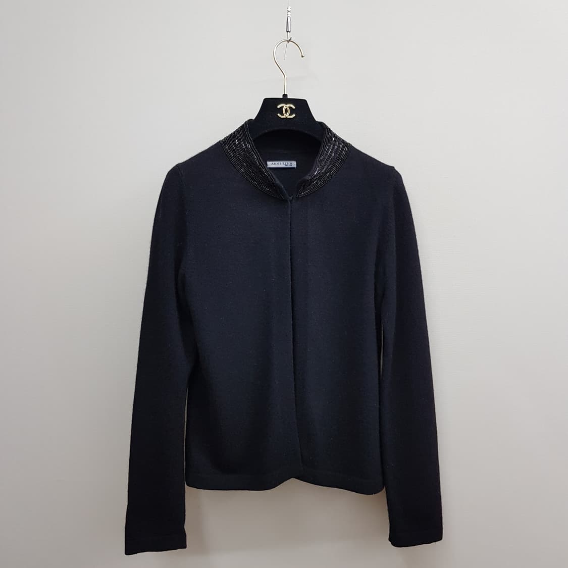 앤클라인 비즈 장식 카라 울(캐시미어)니트 자켓 85-94-160사이즈 상품이미지1