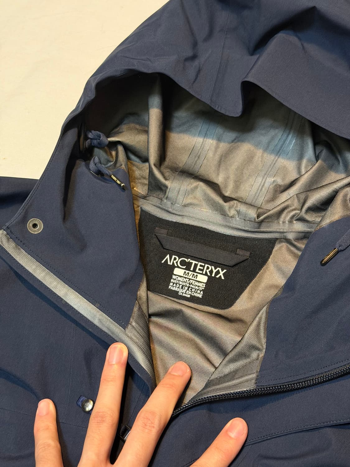 아크테릭스 고어텍스 코데타 레인코트 네이비 상품이미지5