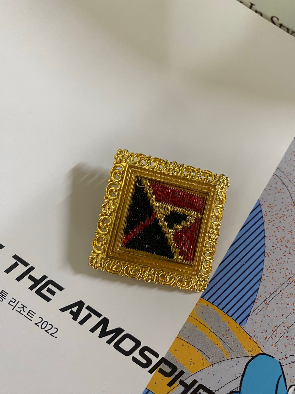 JAPAN 니들포인트 액자 브로치 (3.5cm) 상품이미지2