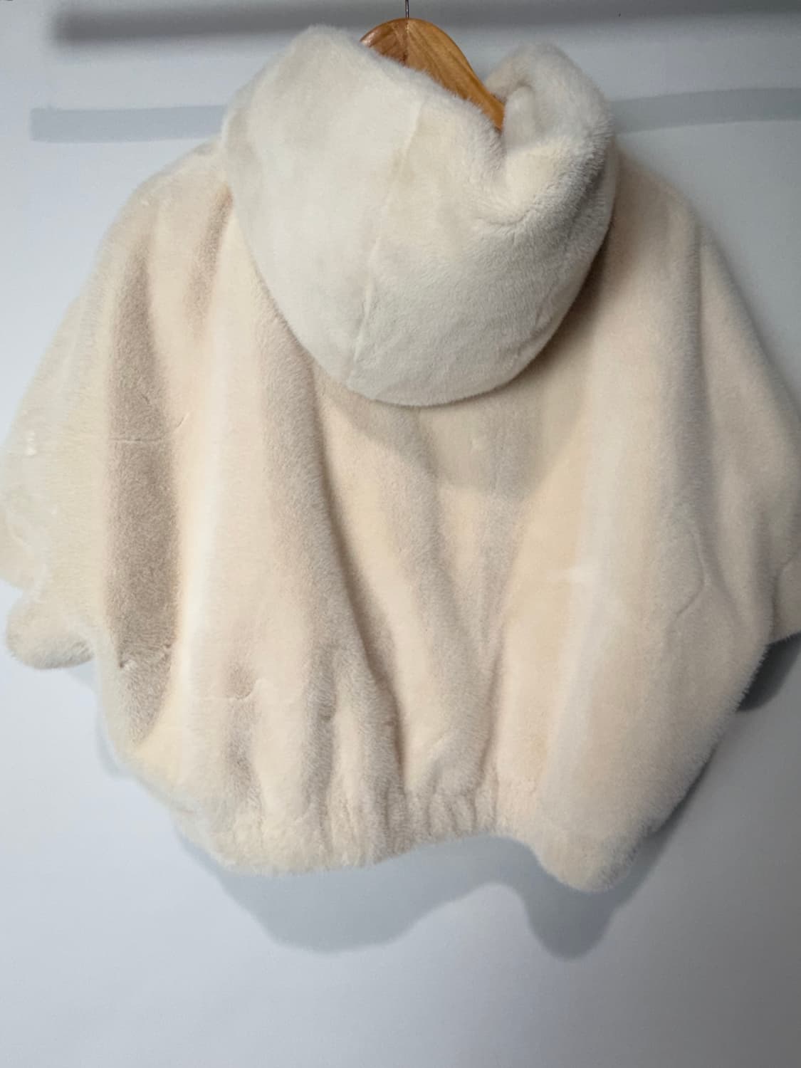 셀렙샵 후드 퍼 반팔 점퍼 상품이미지2