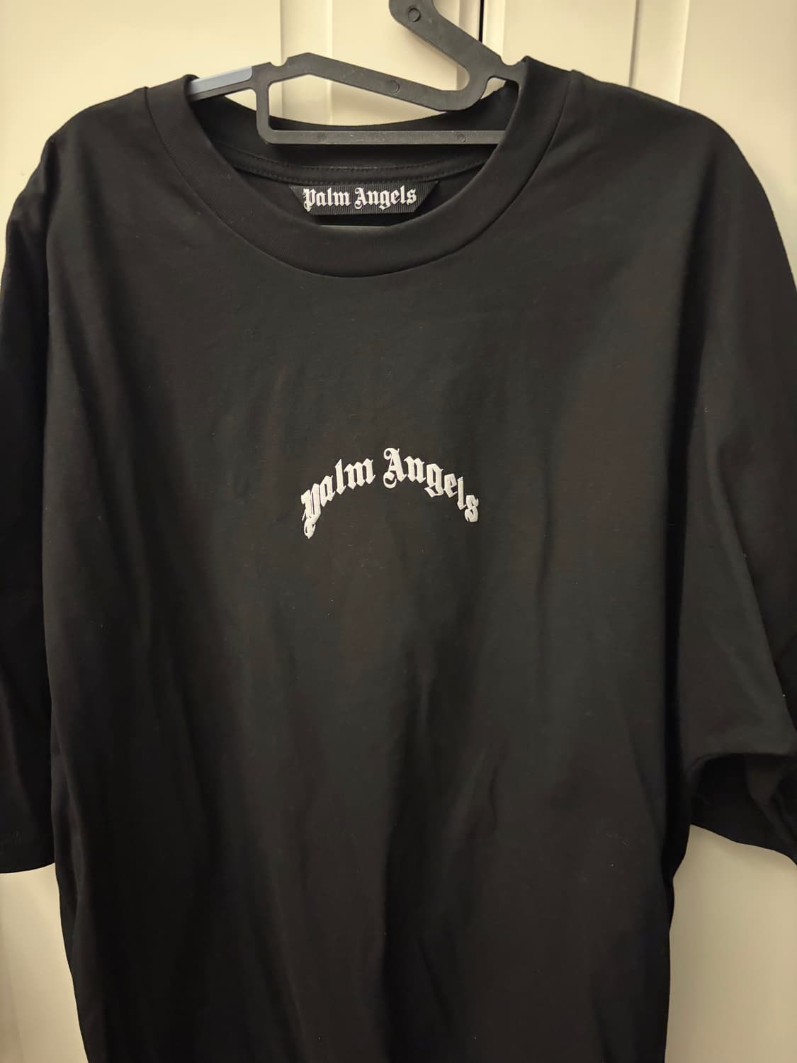 팜엔젤스 백 커브드 로고 오버 티 블랙 상품이미지2