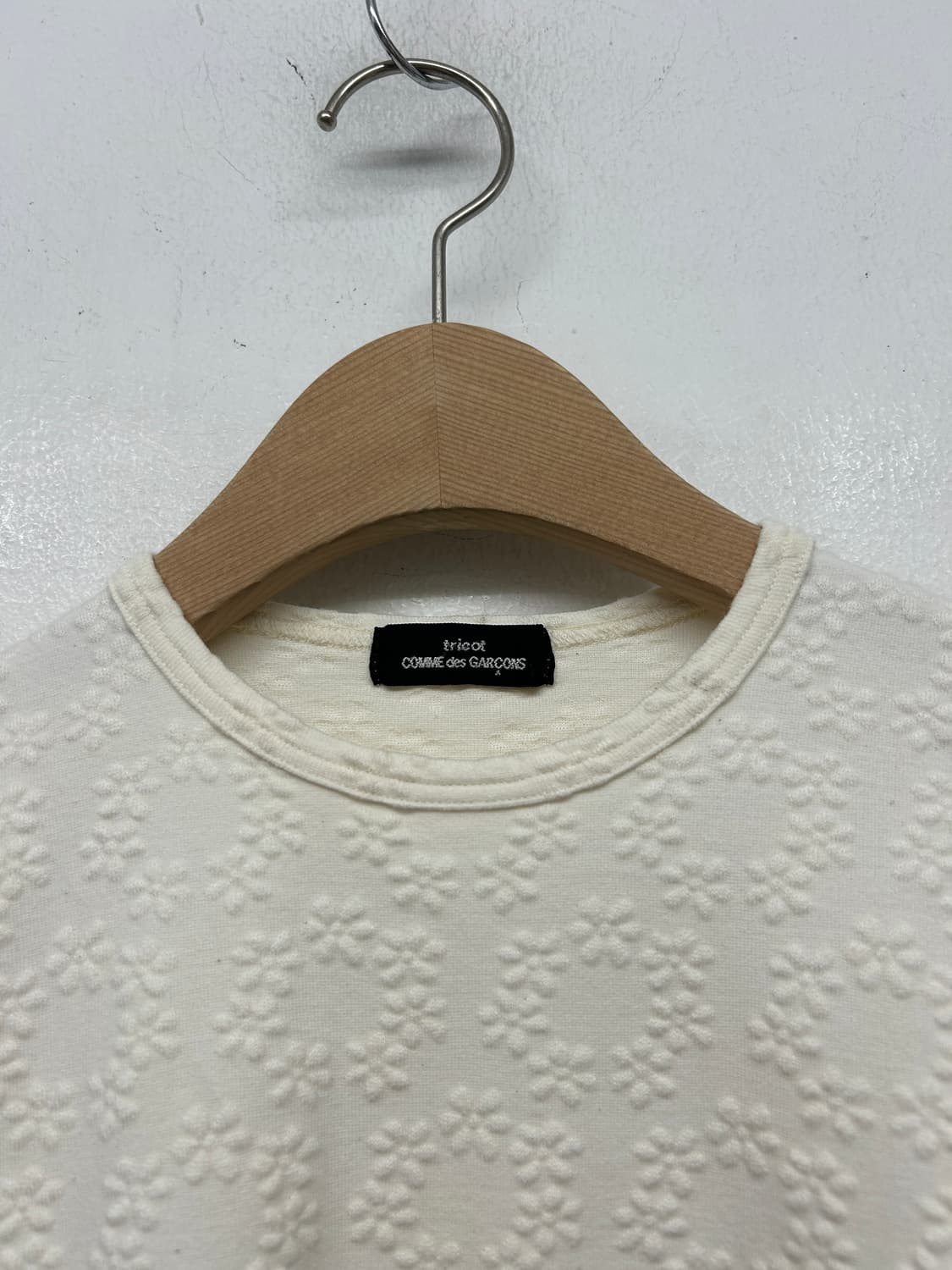 꼼데가르송 트리콧 엠보싱 반팔 티셔츠 상품이미지3
