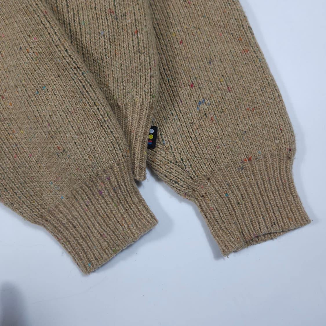 아이앱스튜디오 x 새들러하우스 니트 상품이미지6