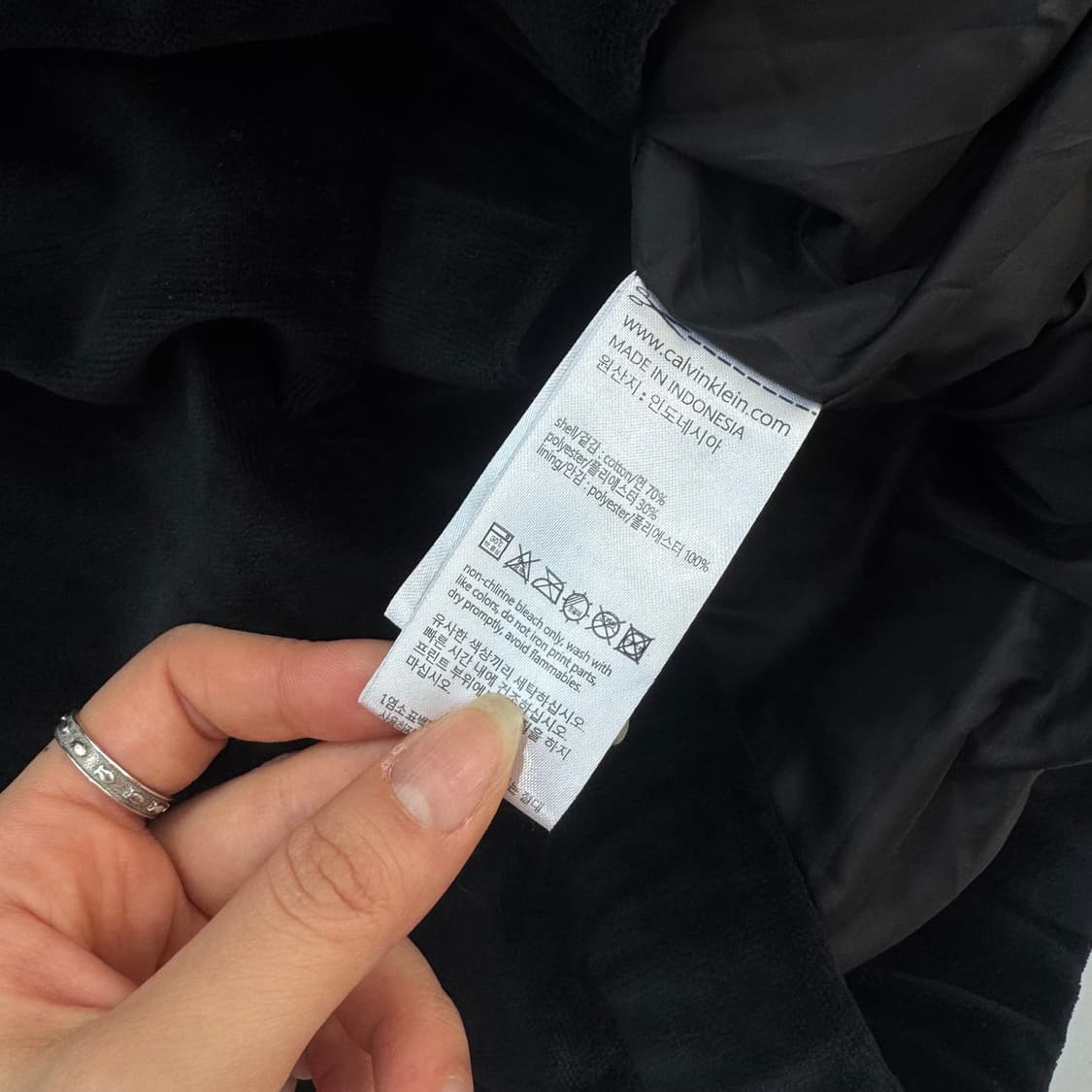 Calvin Klein 캘빈클라인 블랙 벨벳 후드집업 상품이미지7