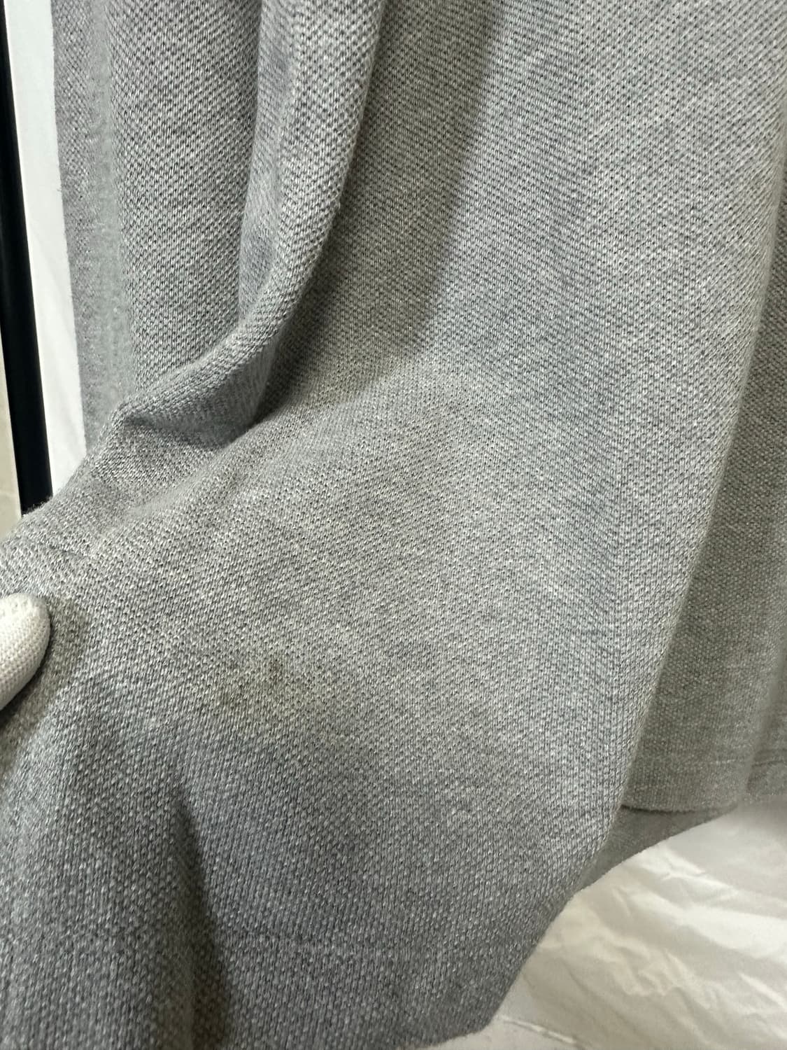 톰브라운 4선 완장 롱슬리브 그레이 (3) 상품이미지9