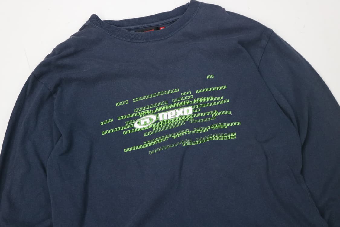NEXO 넥소 빈티지 디지털 매트릭스 그래픽 네이비 롱 슬리브 상품이미지3