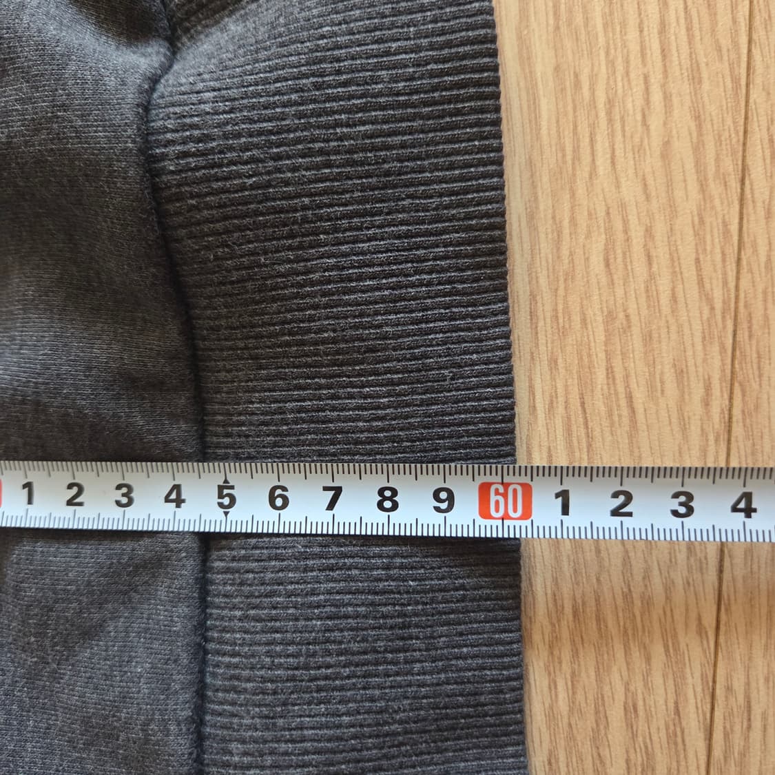 뉴발란스 맨투맨 티셔츠 차콜 90 상품이미지8