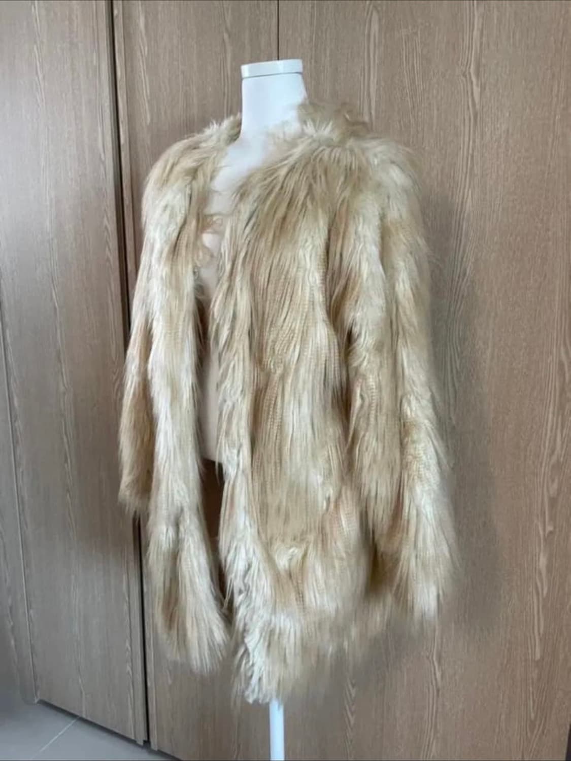 Nache 나체 SHAGGY FAUX FUR COAT 퍼 코트 상품이미지3