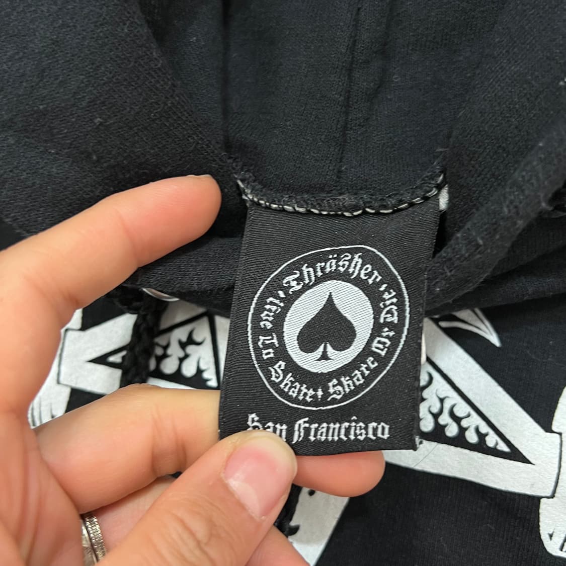 [95] 트레셔 후드티 상품이미지3