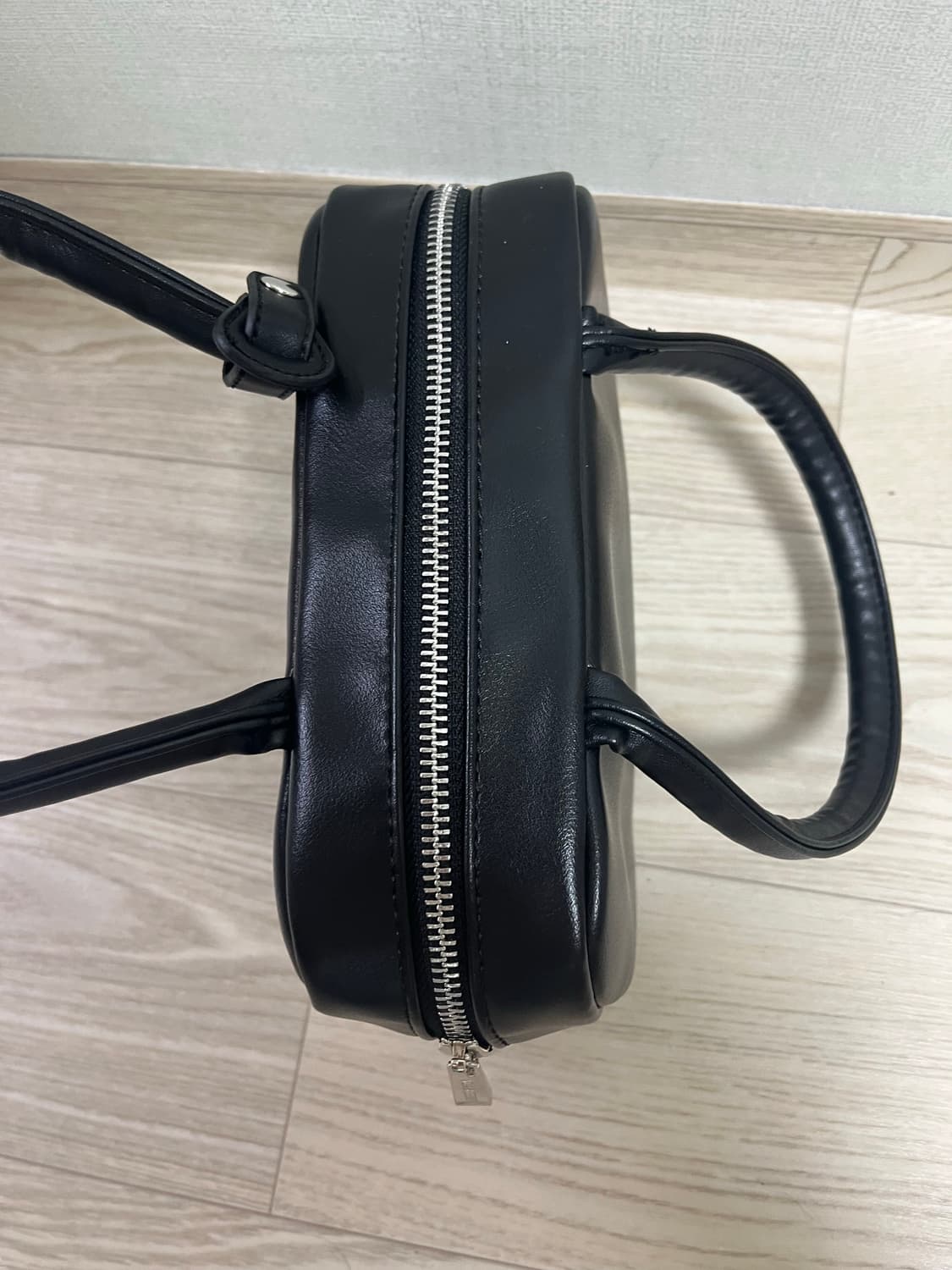 마리떼프랑소와저버 레더 스퀘어백 블랙 상품이미지8