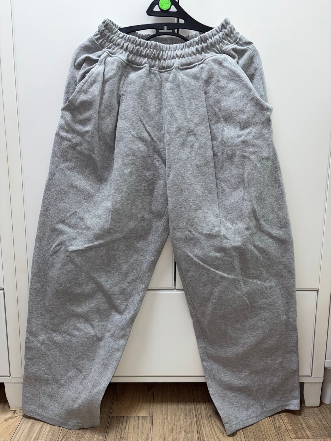 제로 Deep One Tuck Sweat Pants 핀턱 트레이닝 팬츠 상품이미지2