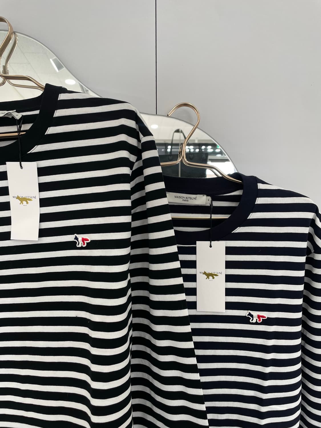 [새상품] 메종키츠네 스트라이프 롱슬리브 남여공용 상품이미지2