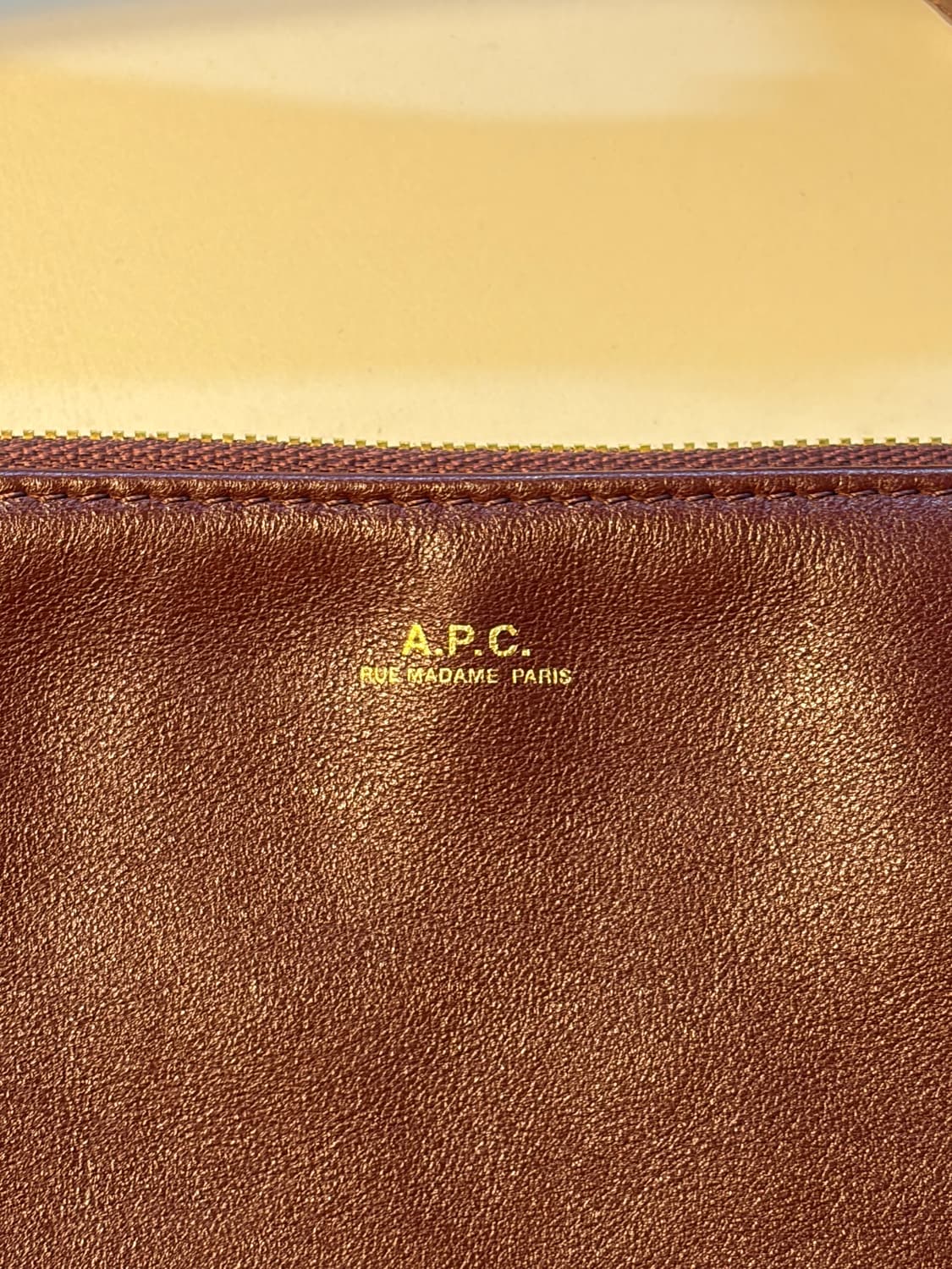 아페쎄 마엘리스 버건디 크로스백 (APC maelys 단종템) 상품이미지3