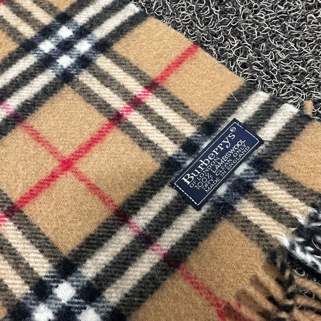 버버리 클래식 체크 머플러 램스울 목도리 상품이미지3
