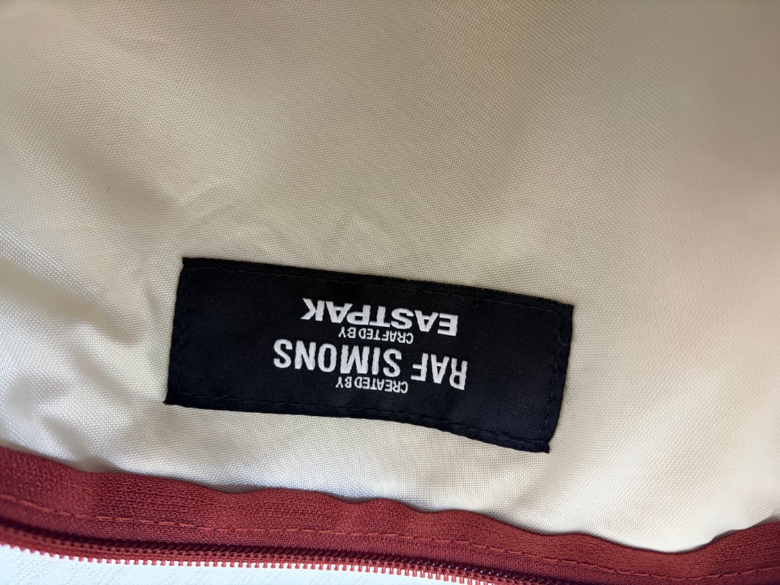 라프시몬스 이스트팩 슬링백 상품이미지2