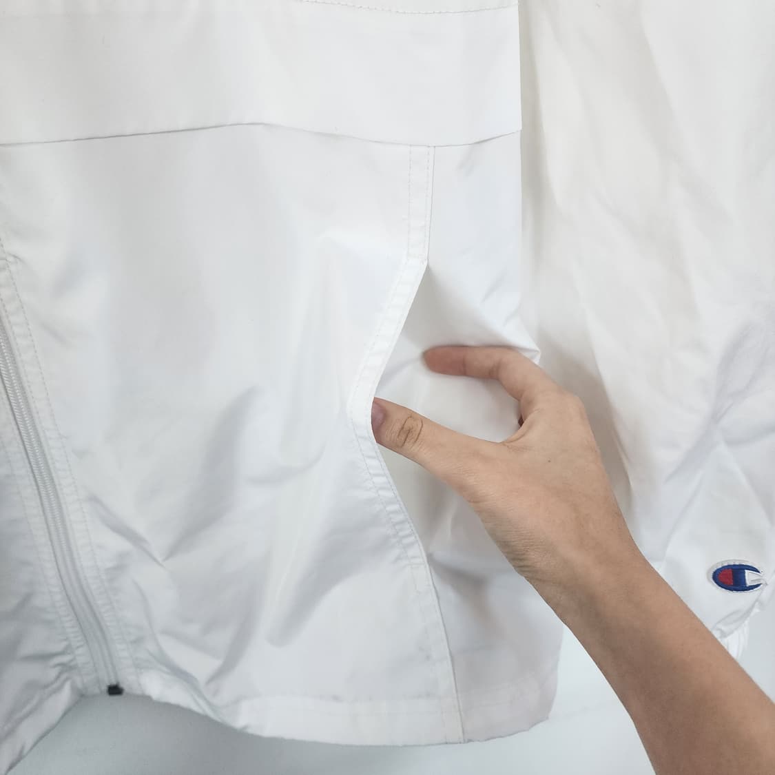 챔피온 화이트 후드 바람막이 상품이미지5