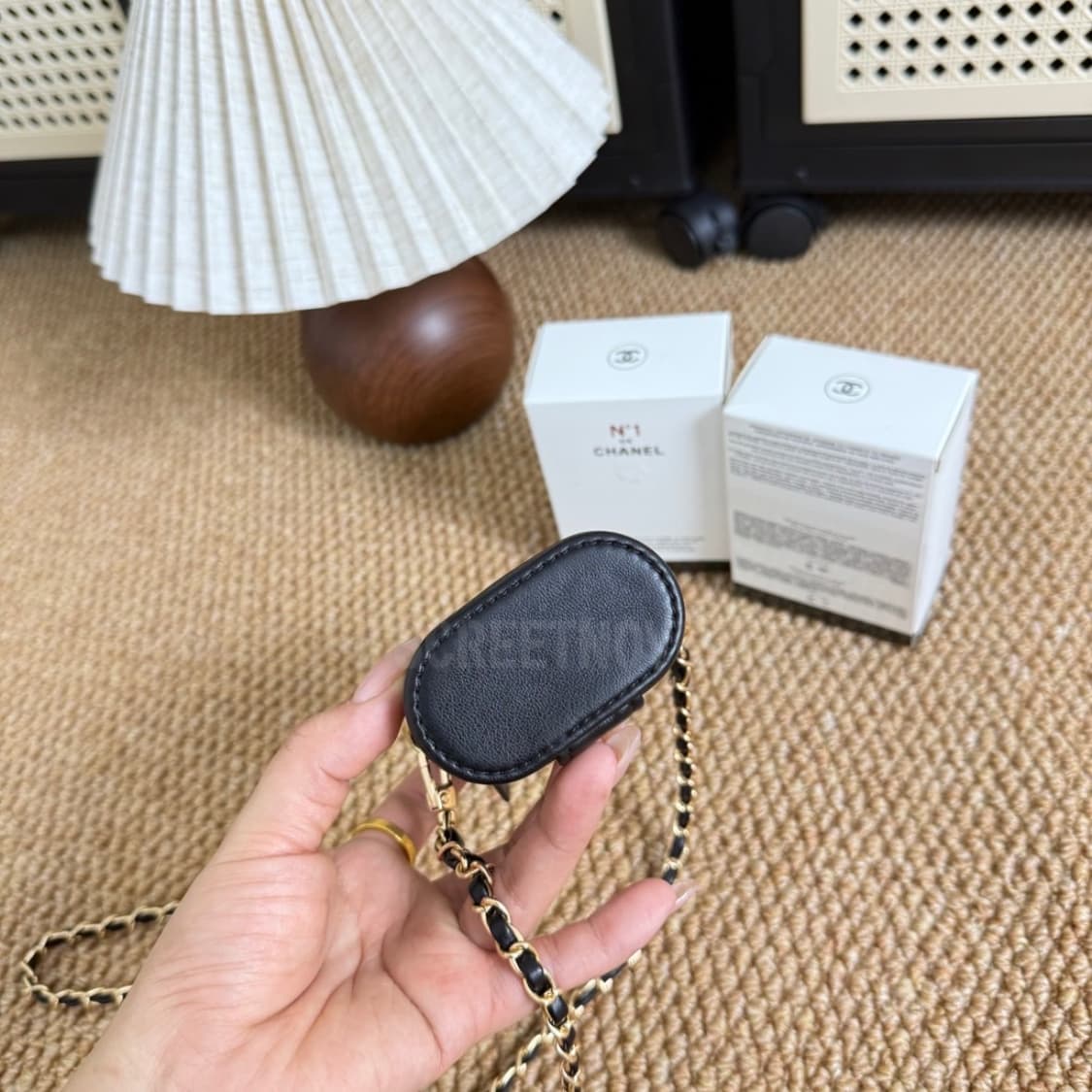 샤넬 뷰티 까멜리아 립파우치 체인백 블랙 상품이미지6