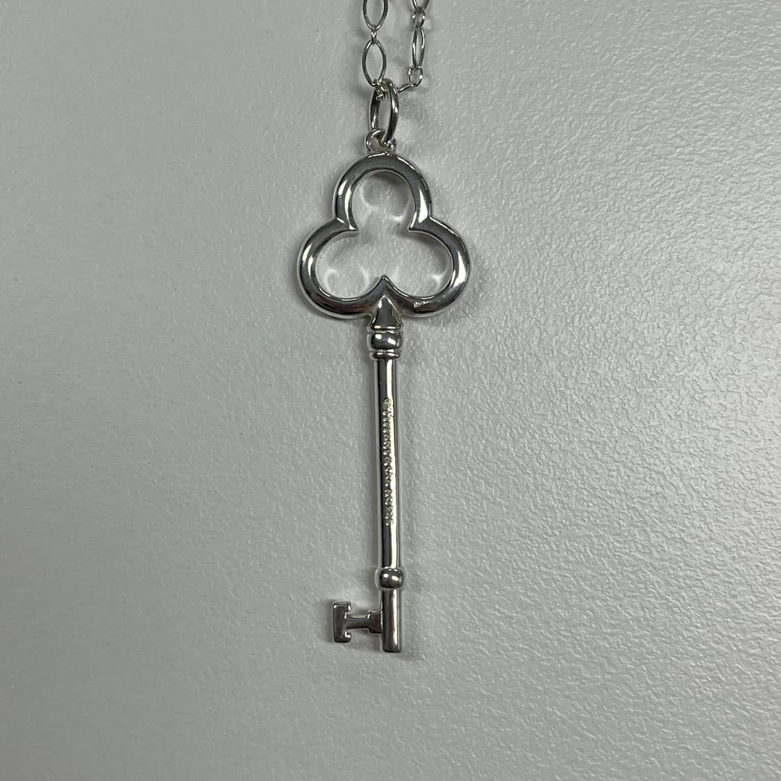 티파니앤코 클로버 태그 키 목걸이 상품이미지4