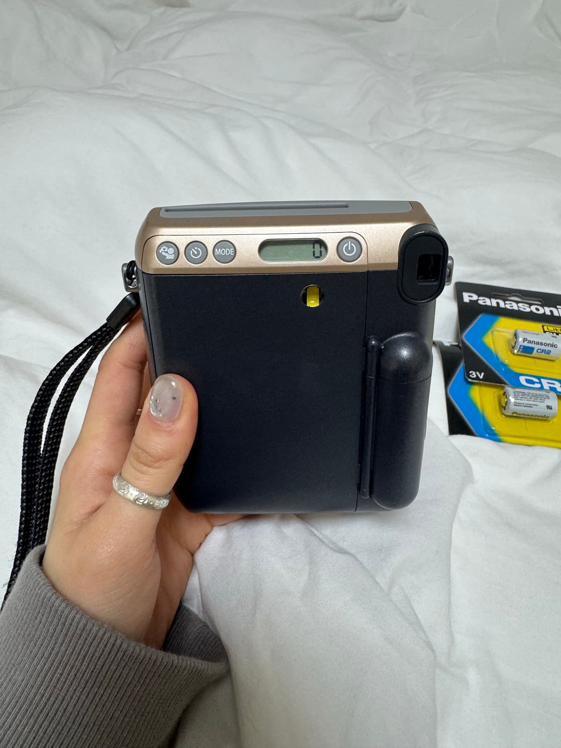 인스탁스 미니70 골드 (사용감 거의 없음) 새 건전지 함께 드릴게요 상품이미지4