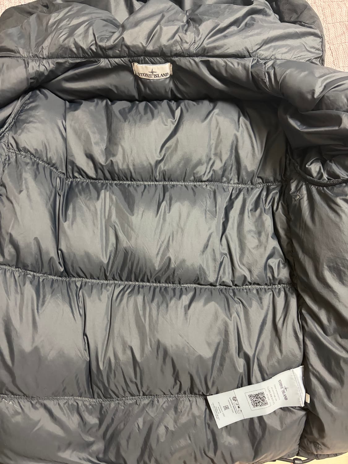 [정품/24FW] 스톤아일랜드 크링클랩스 후드 다운 자켓 블랙 상품이미지5