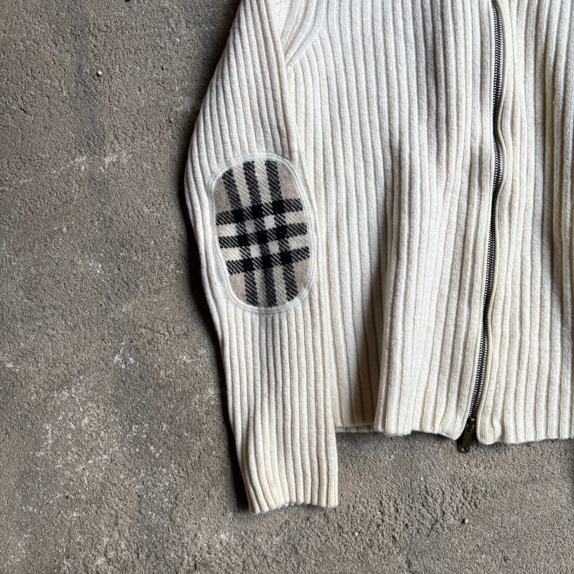 버버리 런던 2 way 메리노 울 집업 니트 상품이미지3