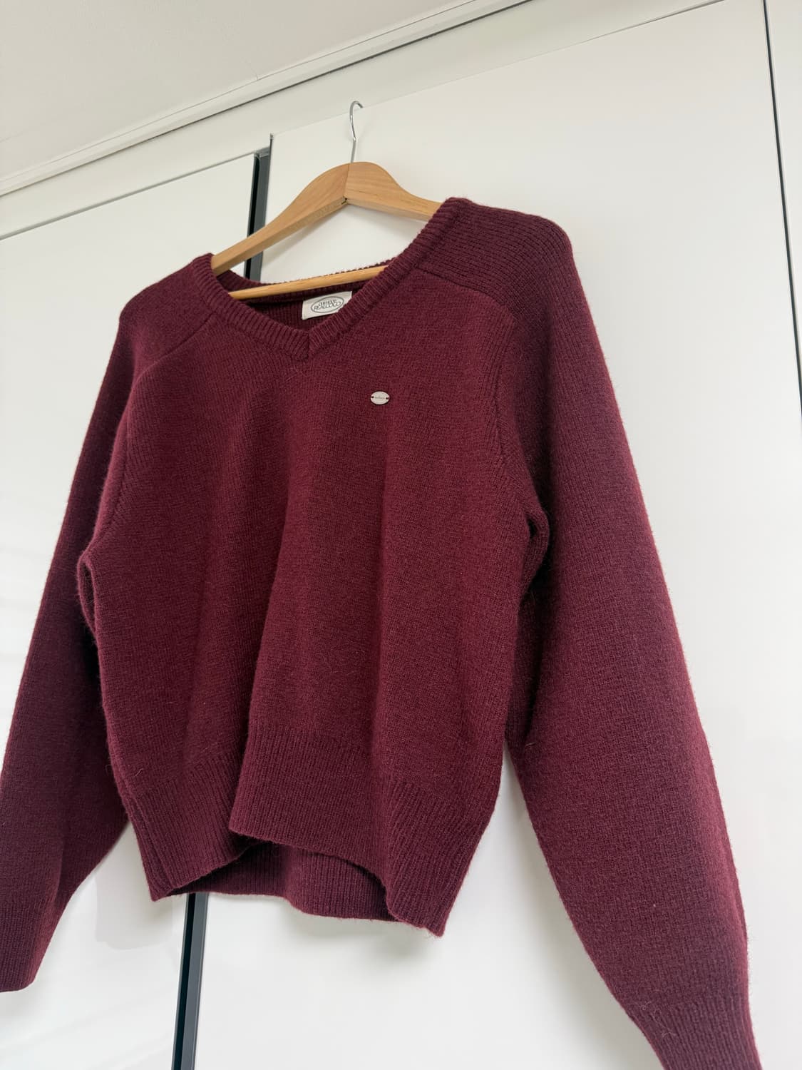 리얼코코 버건디 v넥니트 상품이미지6