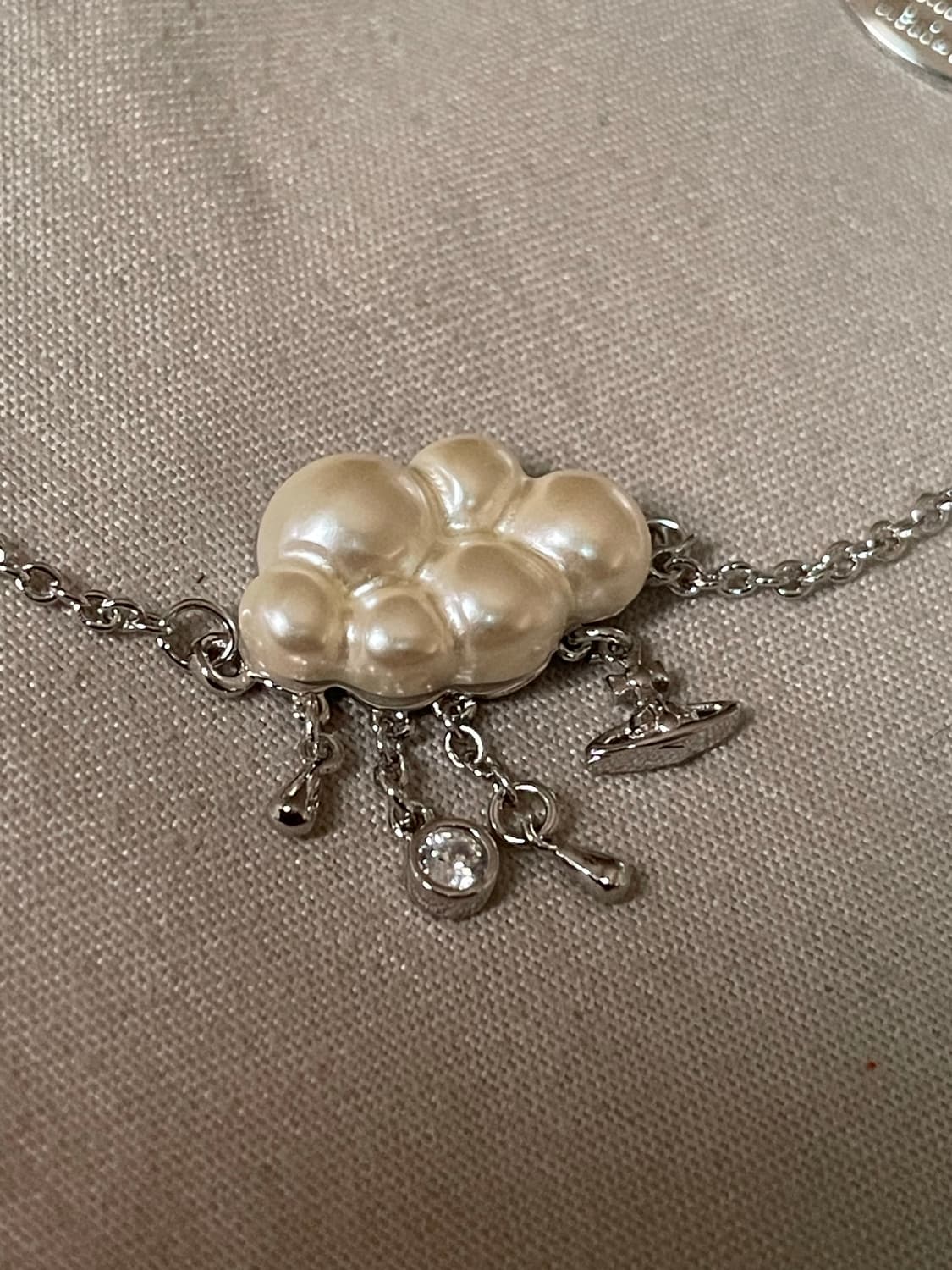 비비안웨스트우드 펄 클라우드 오브 브레이슬릿 상품이미지2