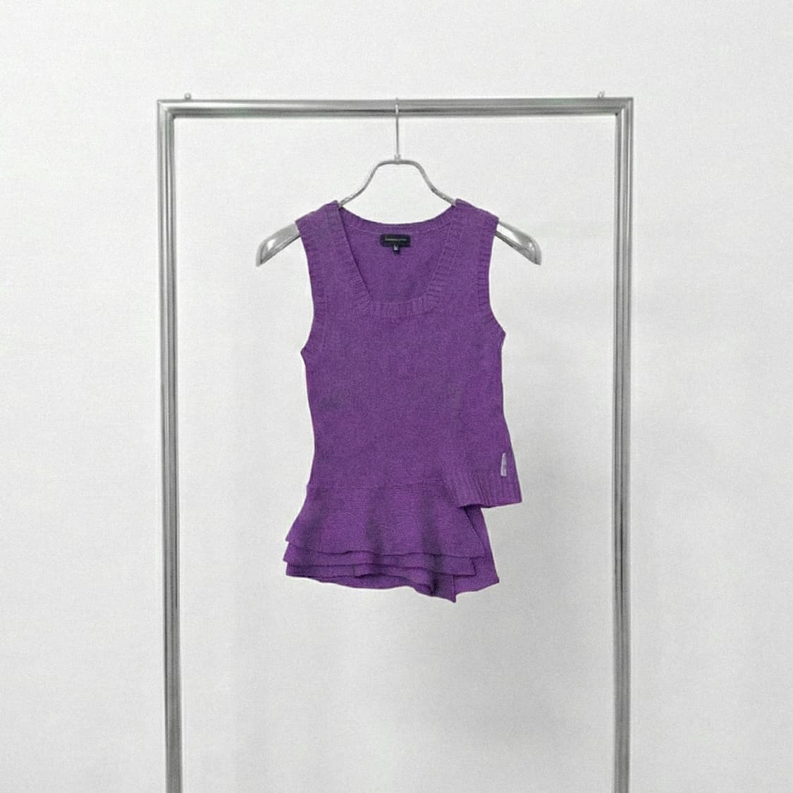 [DKNY Jeans] Violet Sleeveless Knit Vest 상품이미지1