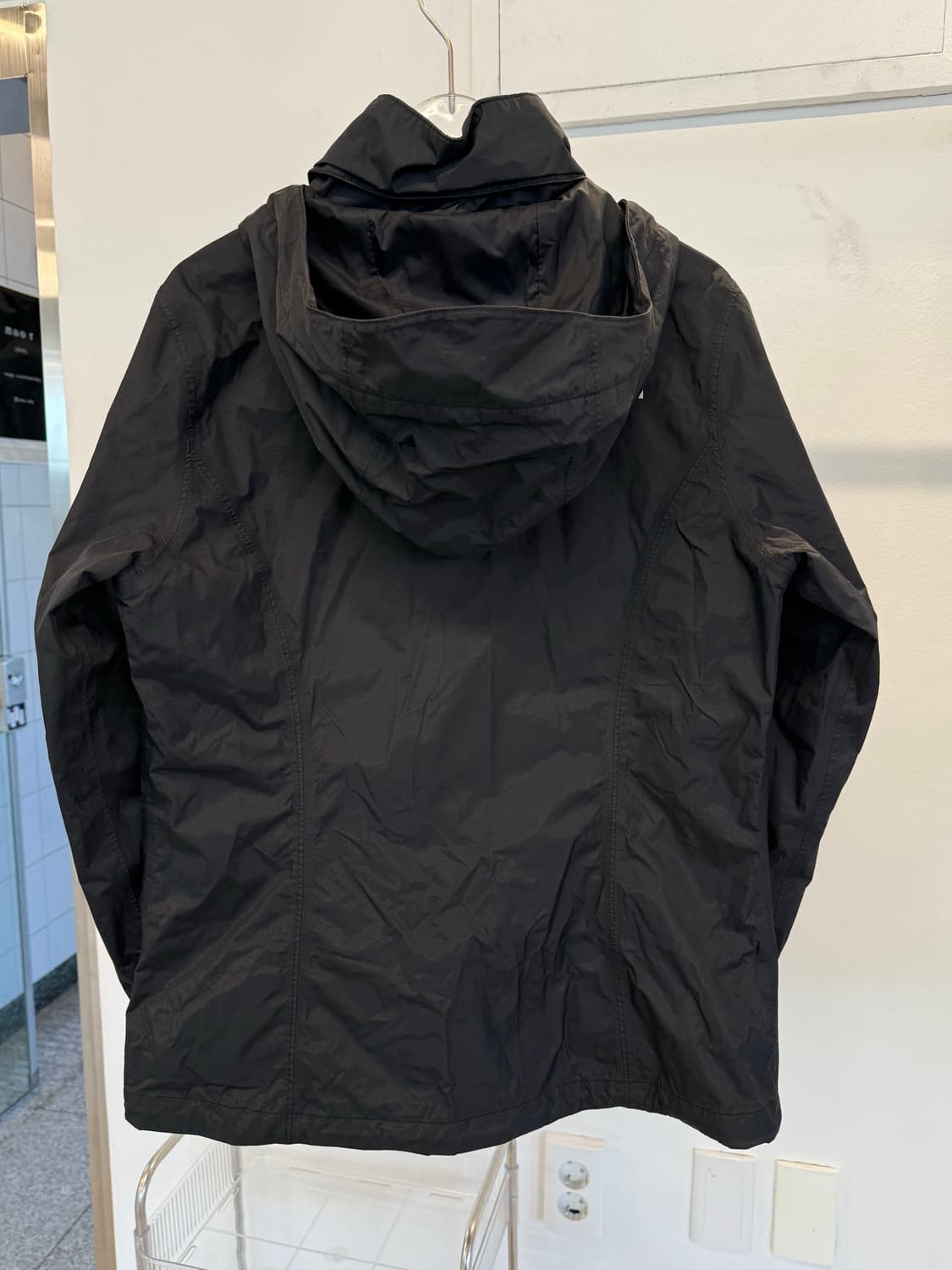 North Face Dryvent Windbreaker Jacket   상품이미지4