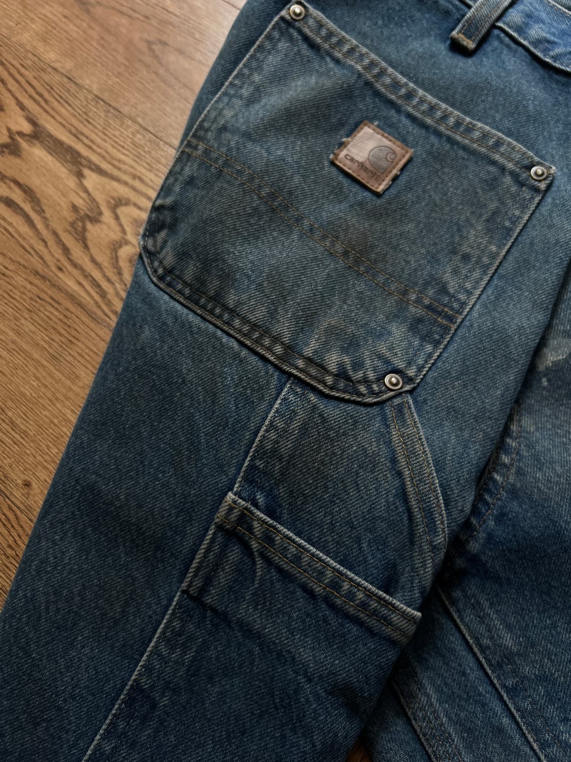 [33]칼하트 USA 더티워싱 더블니 워크 데님 팬츠 상품이미지8