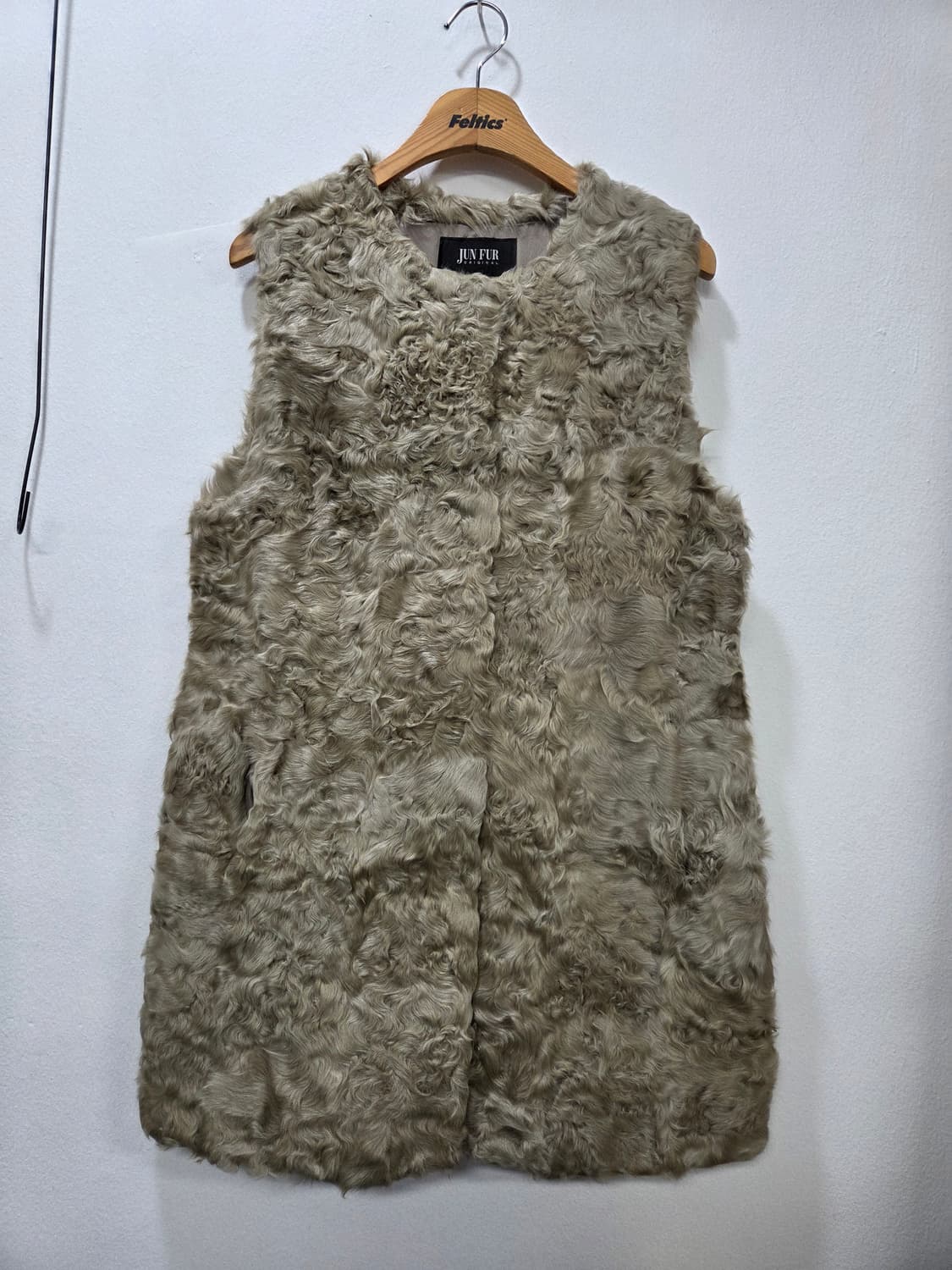 JUN FUR 천연퍼 베스트 Y2K 올드스쿨 연말모임룩 상품이미지1