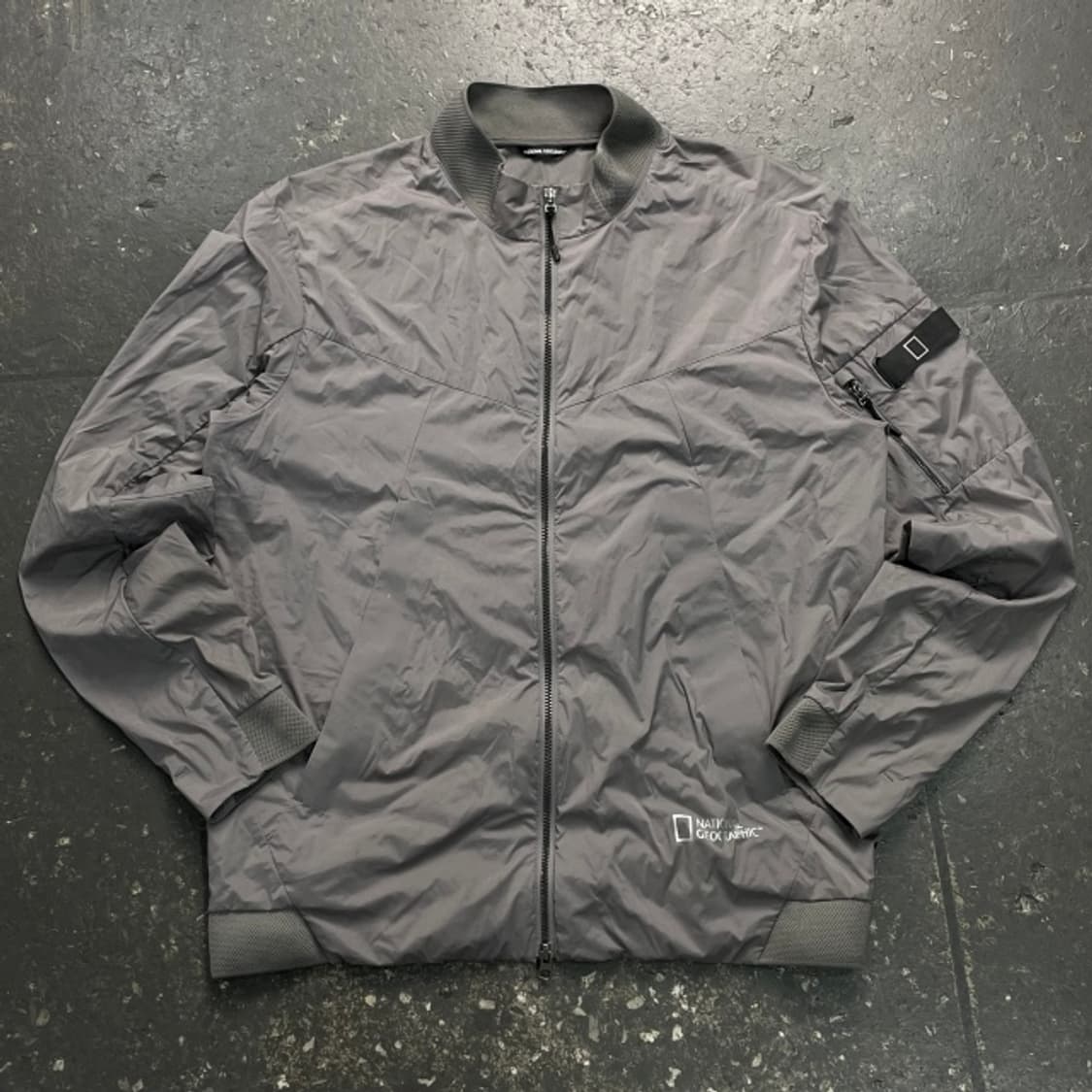 100 내셔널지오그래픽 와펜 바람막이 상품이미지1