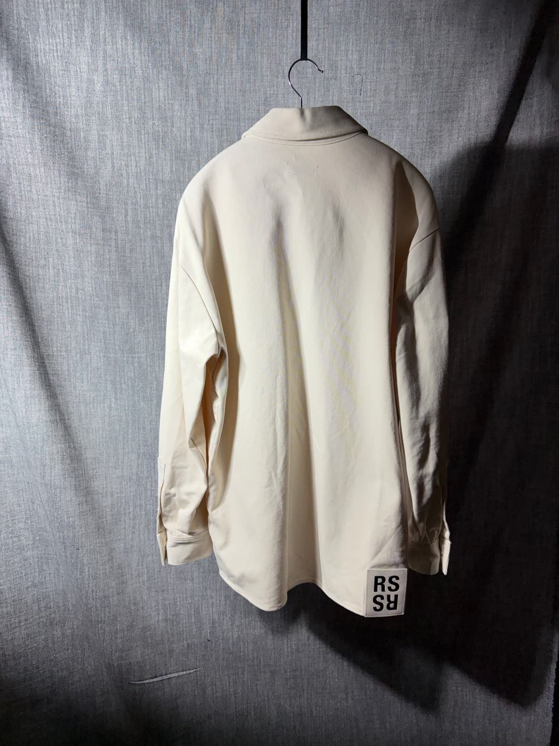 SS20 라프시몬스 슬림핏 데님셔츠 상품이미지3