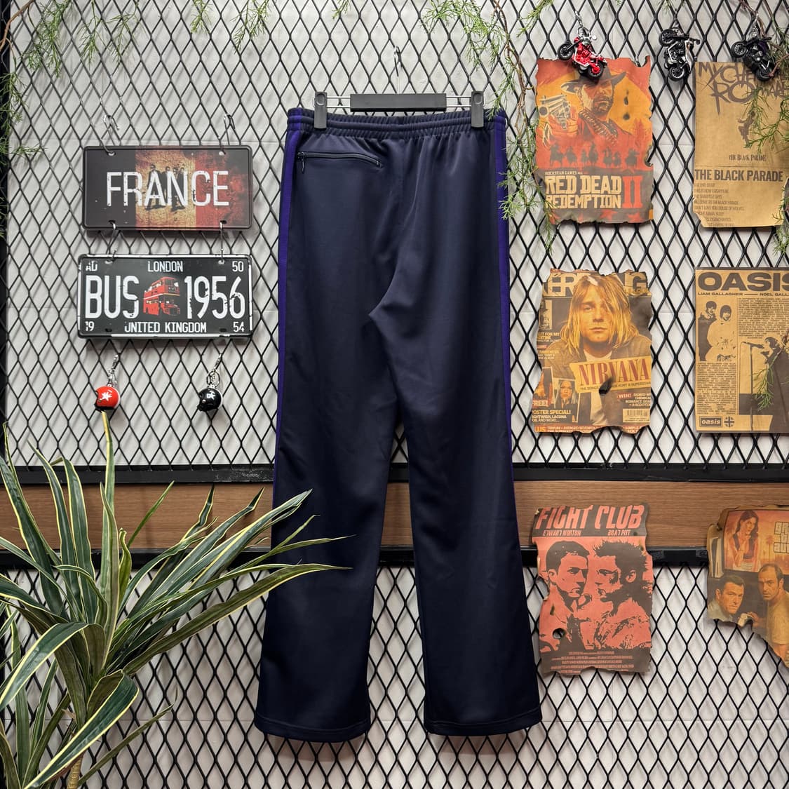 니들스 빈티지 사이드 트랙 팬츠 나비 자수 포인트 퍼플 블랙 배색 상품이미지2