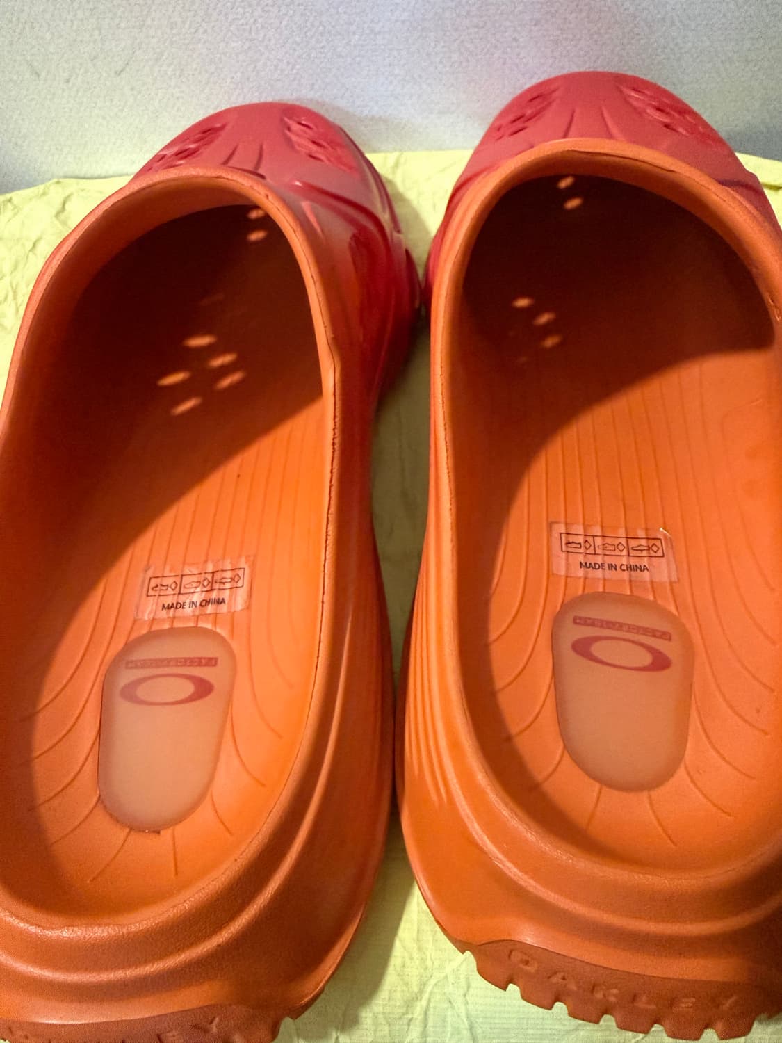 오클리 팩토리 팀 그라디언트 파구로 슬라이드 오로라 셀로시아 상품이미지4