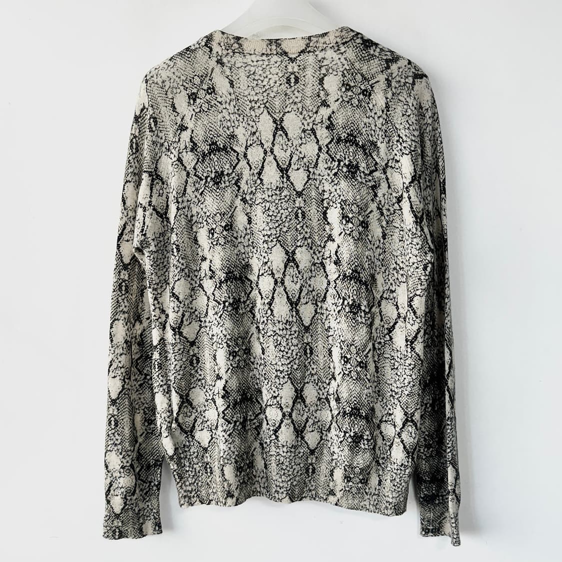 쟈딕앤볼테르 파이톤 캐시미어100 니트 상품이미지5