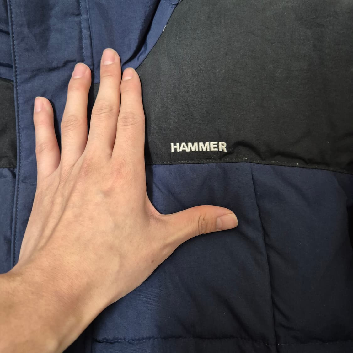 해머 자수로고 다운 패딩 점퍼 상품이미지4