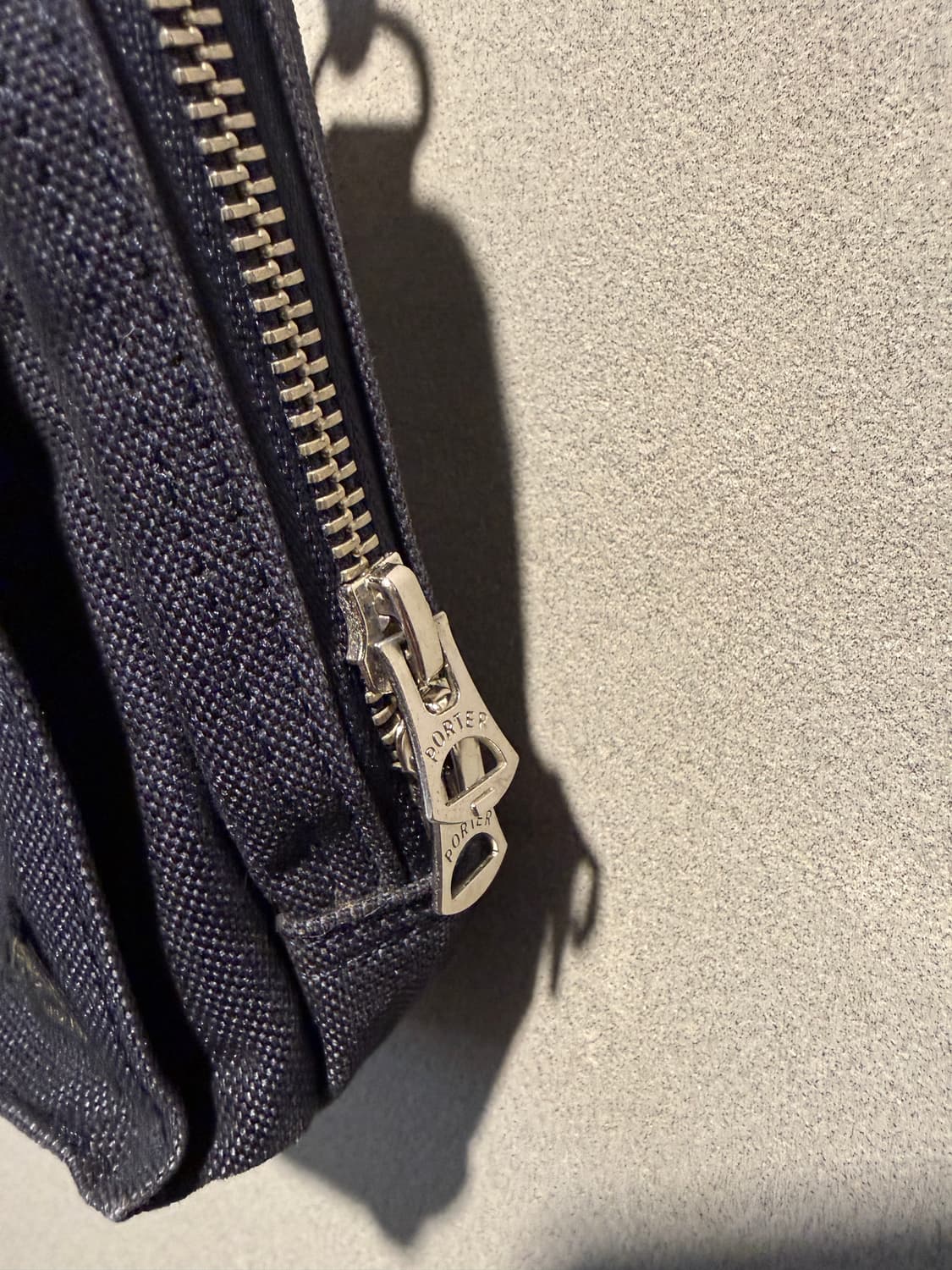 요시다포터 스모키 네이비 크로스백 상품이미지5