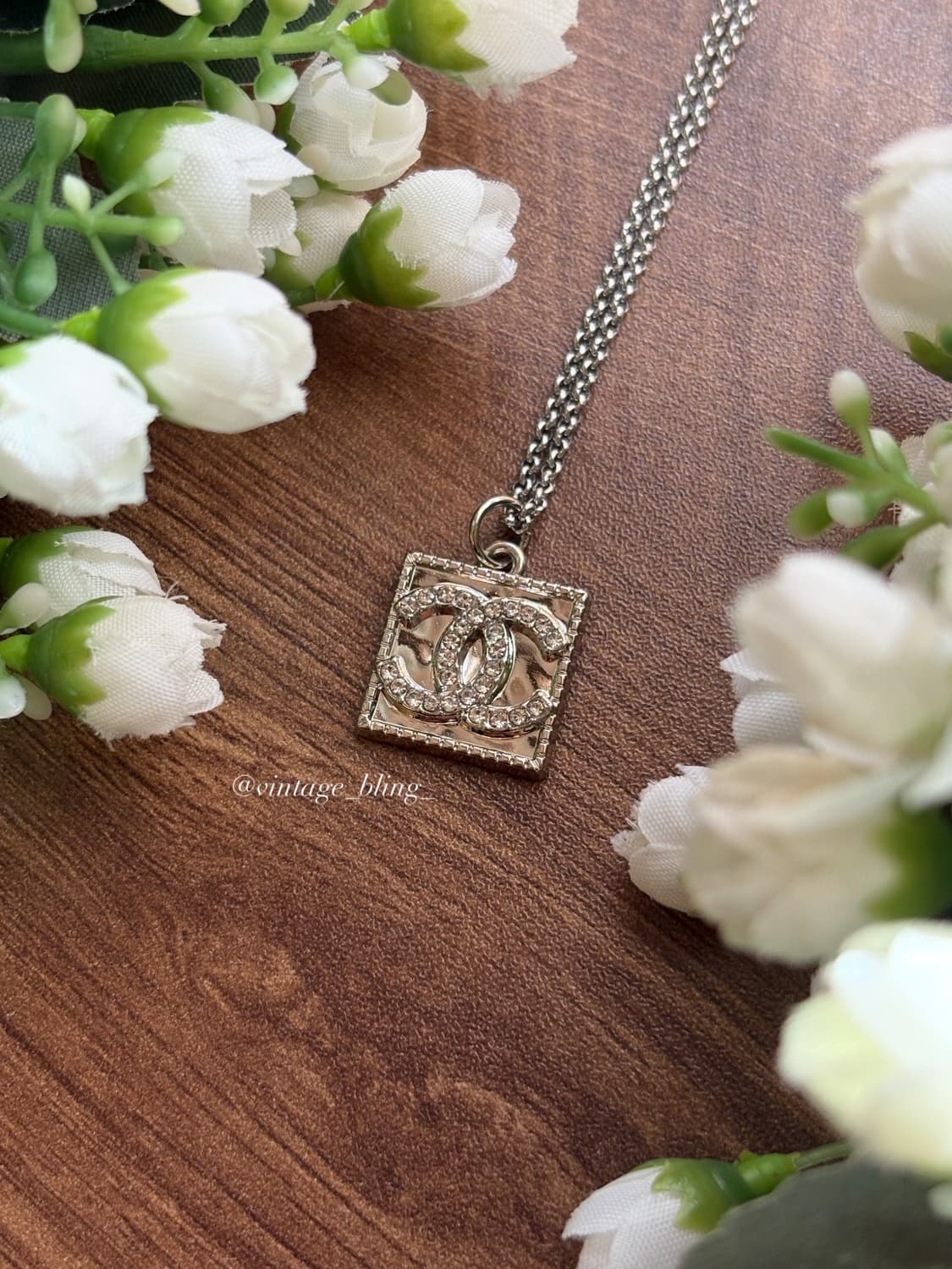 샤넬 스퀘어 스톤 로고 실버 목걸이 상품이미지1
