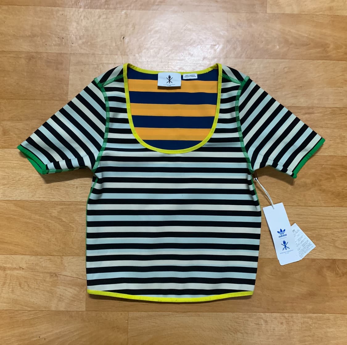 아디다스 X 오프닝 세레모니 2013 리버서블 크롭 티(S 사이즈) 상품이미지2