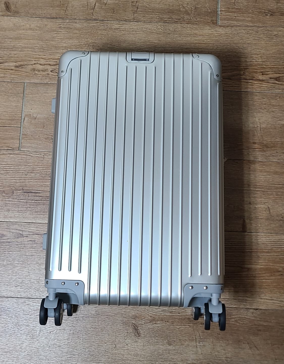 (새상품) 풀 알루미늄 24인치 캐리어  보호커버 포함 상품이미지3