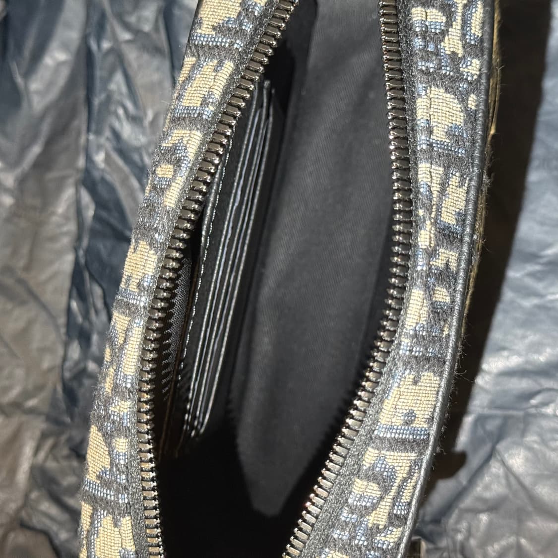 25FW 디올 오블리크 사파리 메신저백 미니 상품이미지9