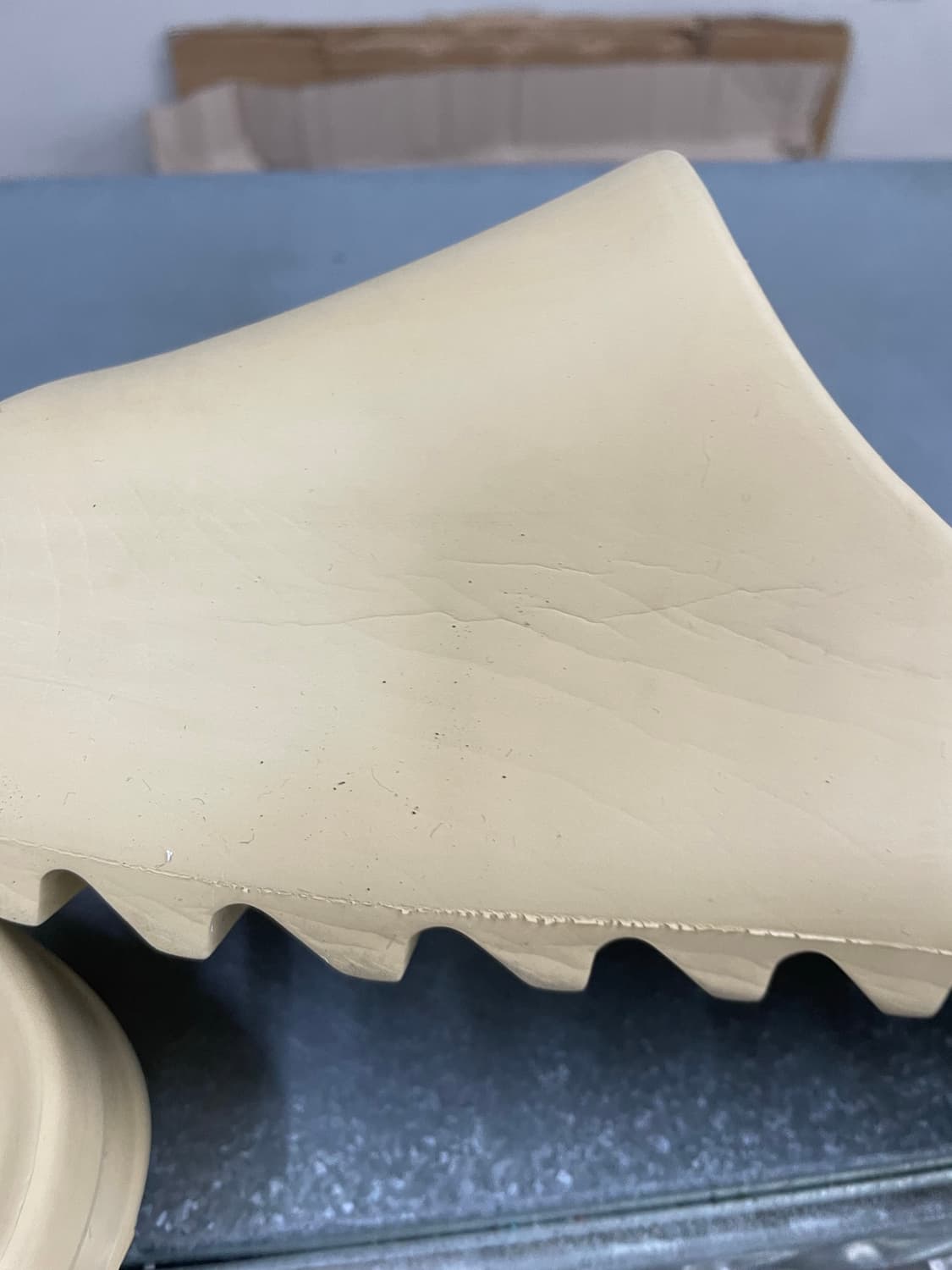 아디다스 이지 슬라이드 데저트 샌드 us12 (gr-4225) 상품이미지8