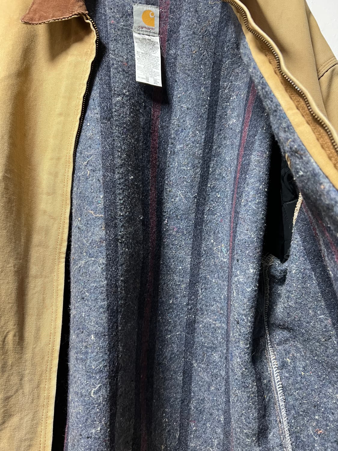 칼하트 J01 BRN 디트로이트 자켓 상품이미지3