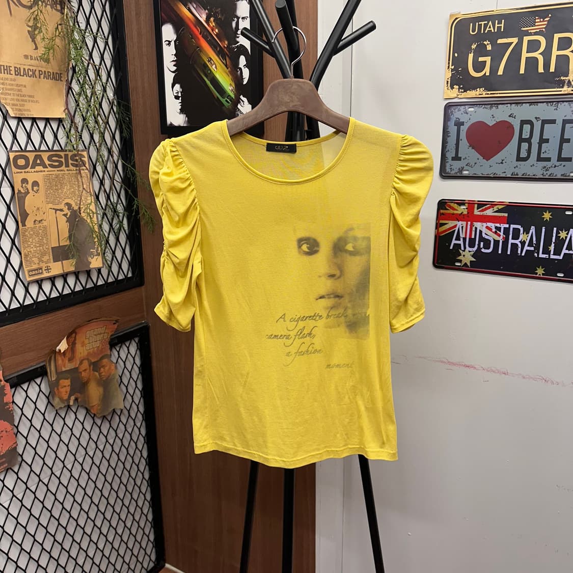 Mustard Reprint Sheer Top  상품이미지1