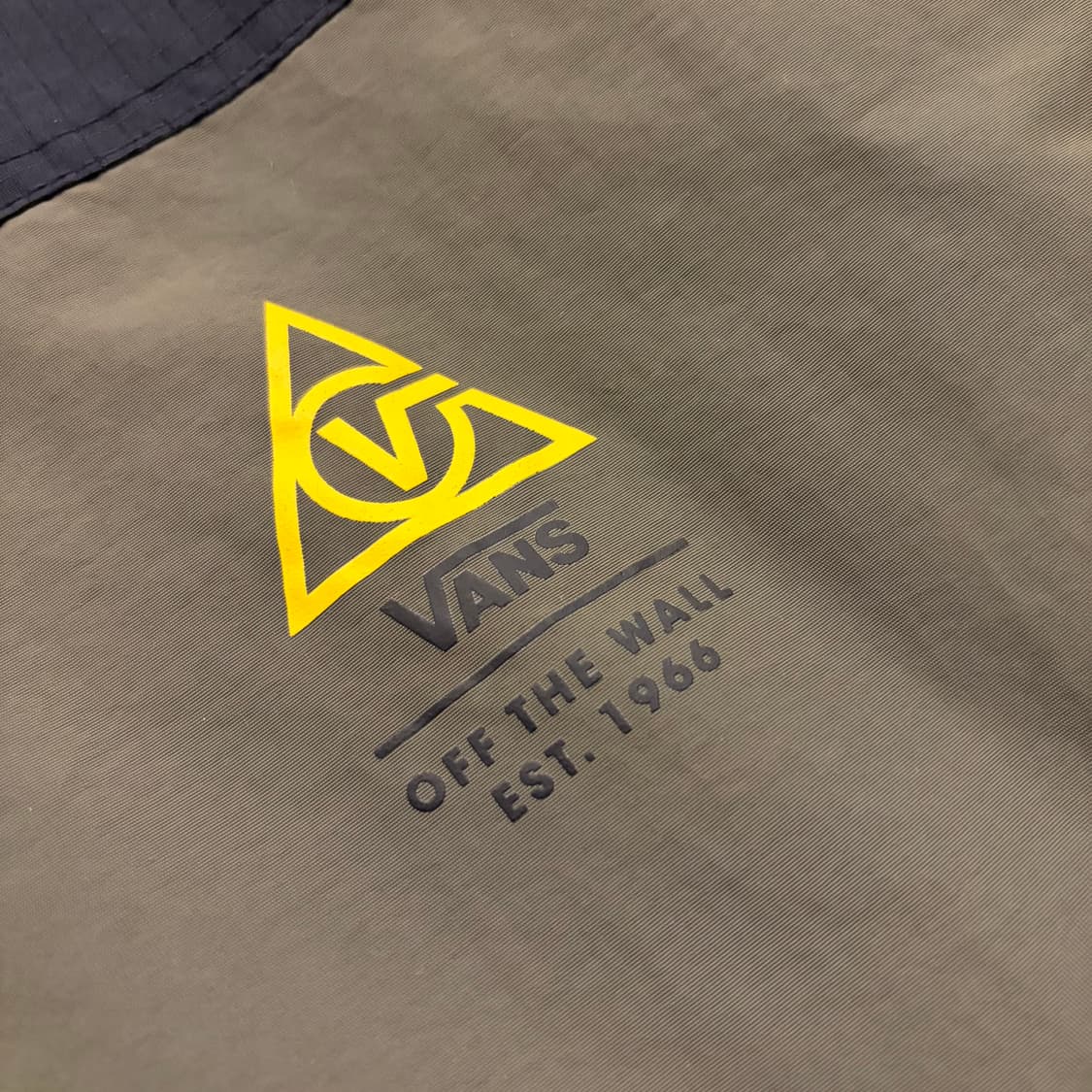 [S] 반스 아노락 바람막이 블랙/카키/옐로우 D881 상품이미지4