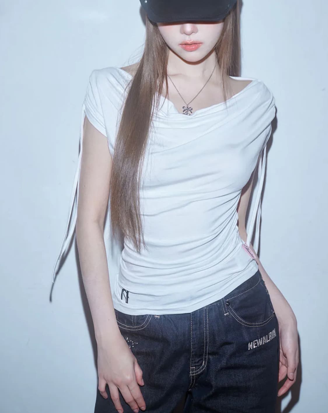 뉴얼린 미야오 썸머 드레이핑 셔링 보트넥 탑 meow top 화이트 상품이미지1