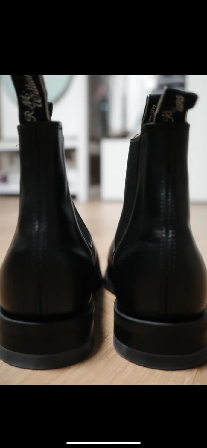 알엠윌리엄스 컴포트 크래프트맨 블랙 레더 첼시부츠 상품이미지2